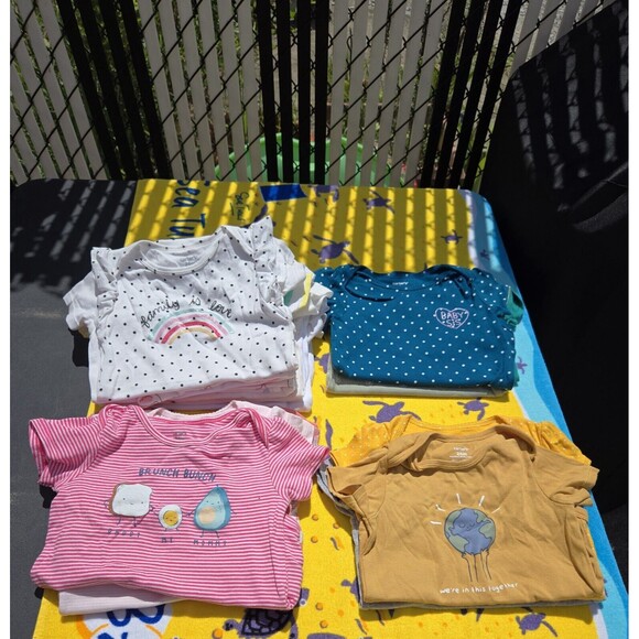 Lot of 23 Carters SHORT sleeve Bodysuits, Size 24 Months
